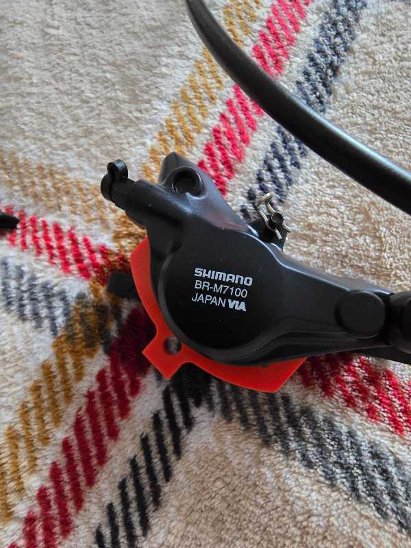 Гидравлические тормоза Shimano SLX M7120