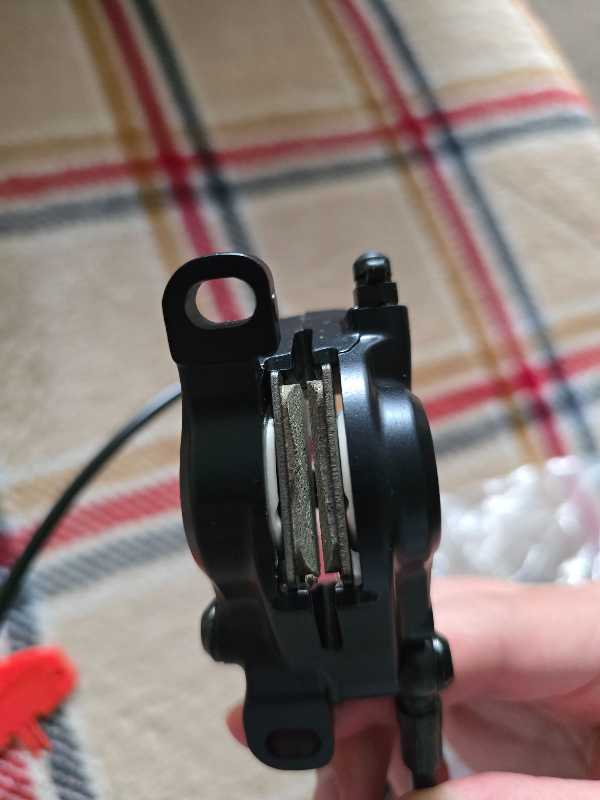 Гидравлические тормоза Shimano SLX M7120