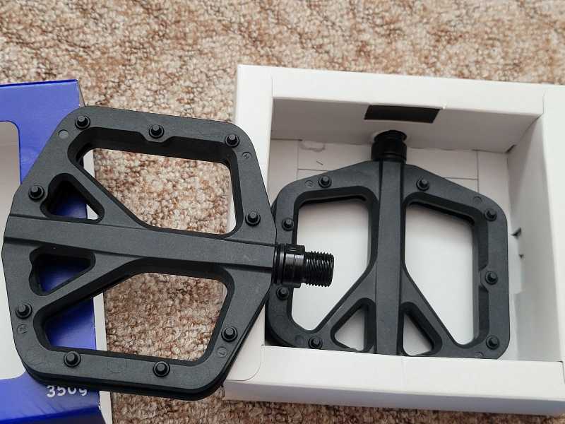 Новые педали Giant Pinner Comp