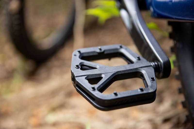 Новые педали Giant Pinner Comp