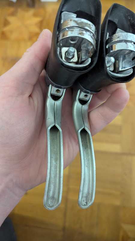 Тормозные ручки Shimano 105