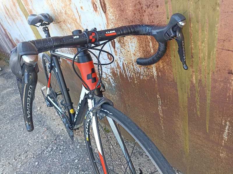 Карбоновый шоссейный велосипед cube agree