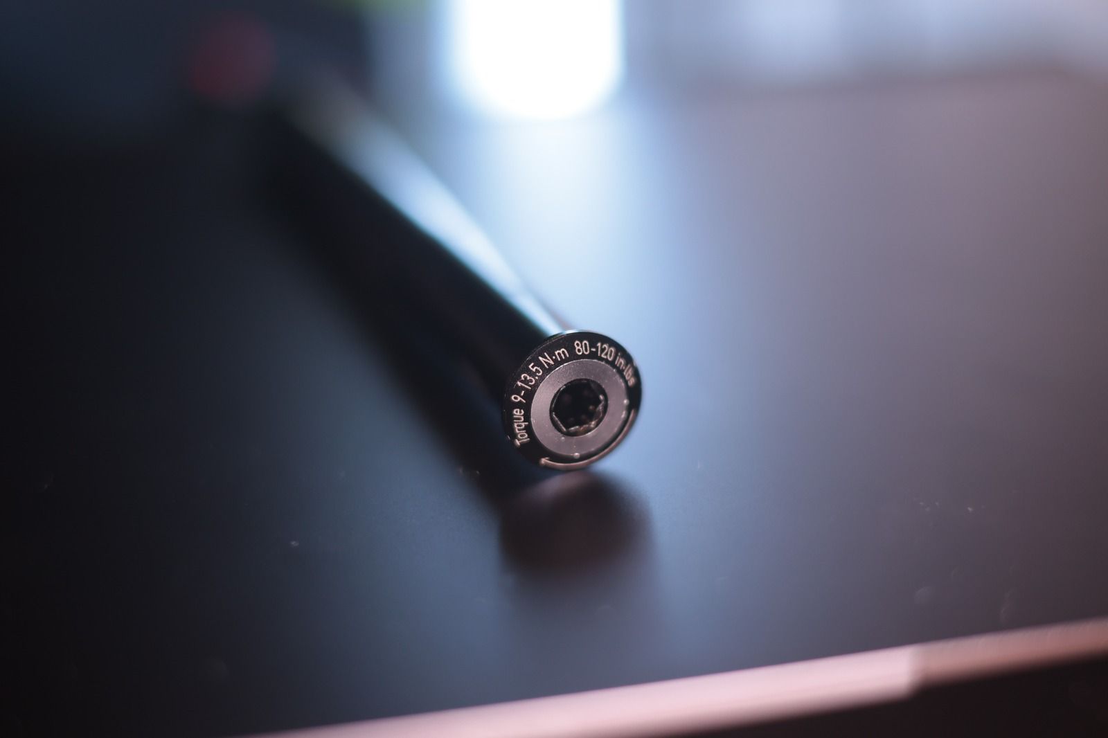 RockShox Maxle Stealth Front 15x100mm ось вилки НЕбуст