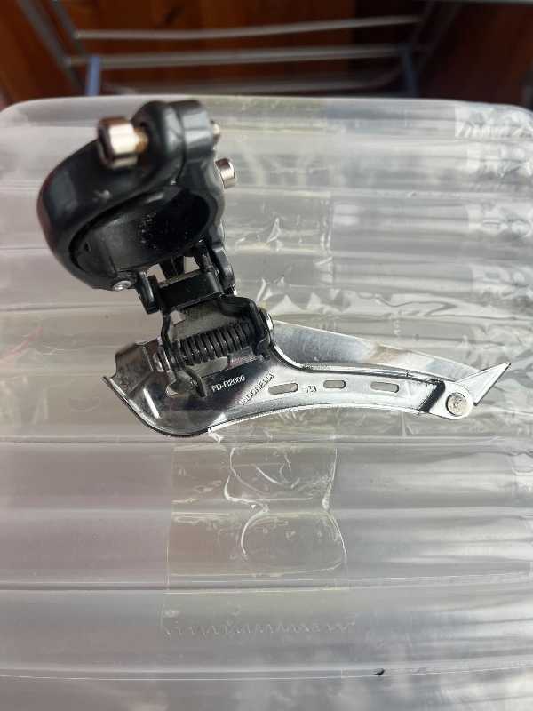 Передний переключатель 2х8 Shimano Claris R2000
