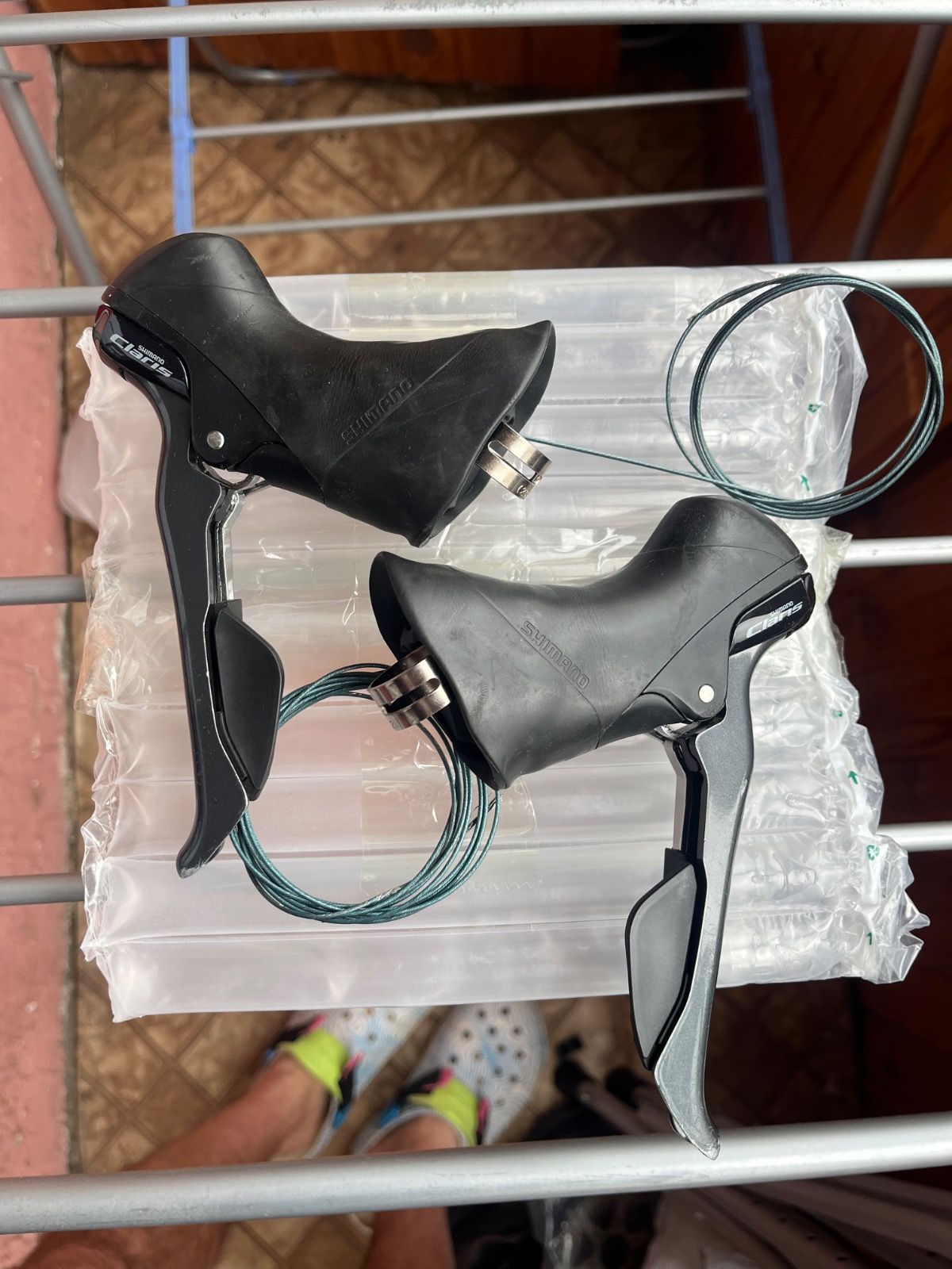 Shimano Claris r2000 shifters 2x8