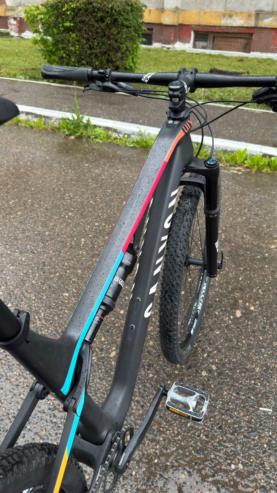 Canyon Lux CF SL 6.0