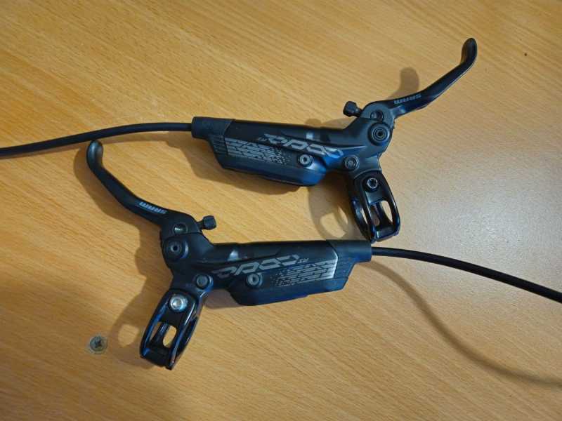 SRAM Code RS