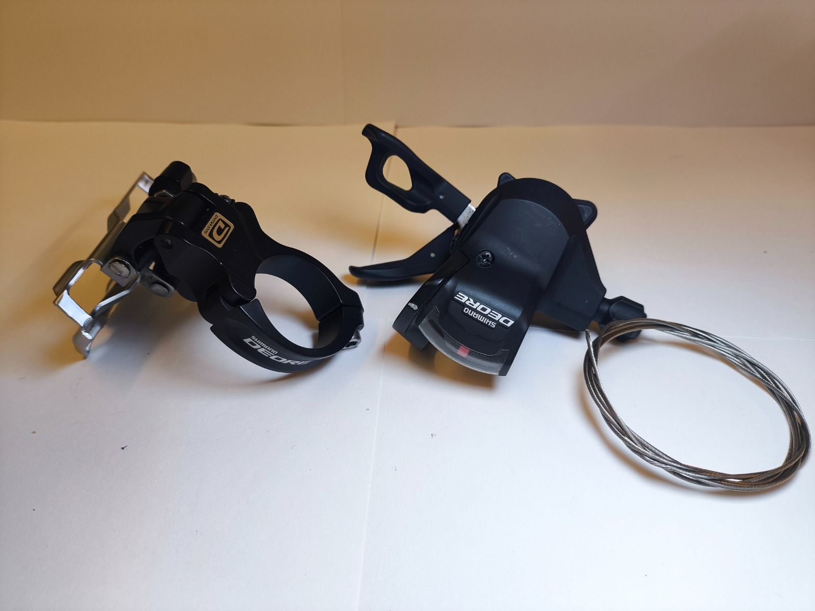 передний переключатель с манеткой Shimano Deore