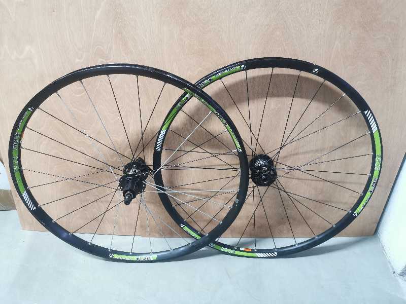 Колеса 27.5 обода Bontrager втулки Koozer