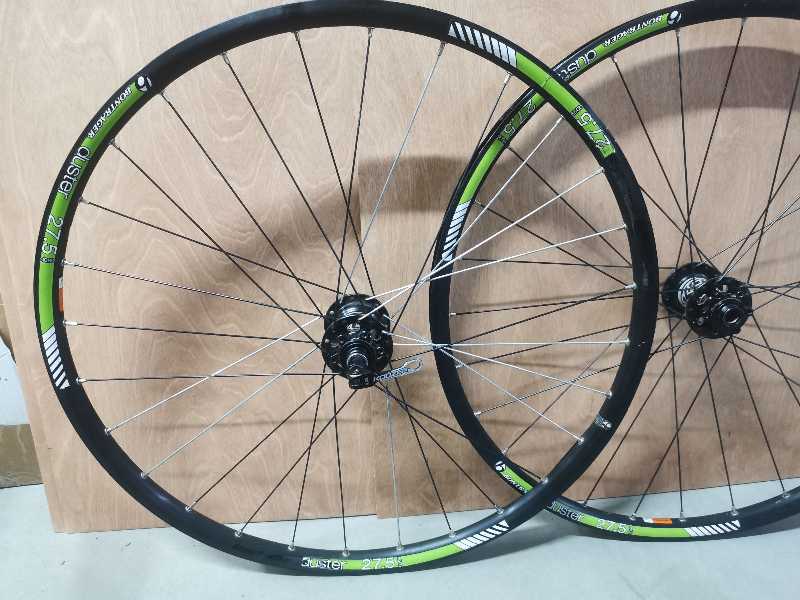 Колеса 27.5 обода Bontrager втулки Koozer