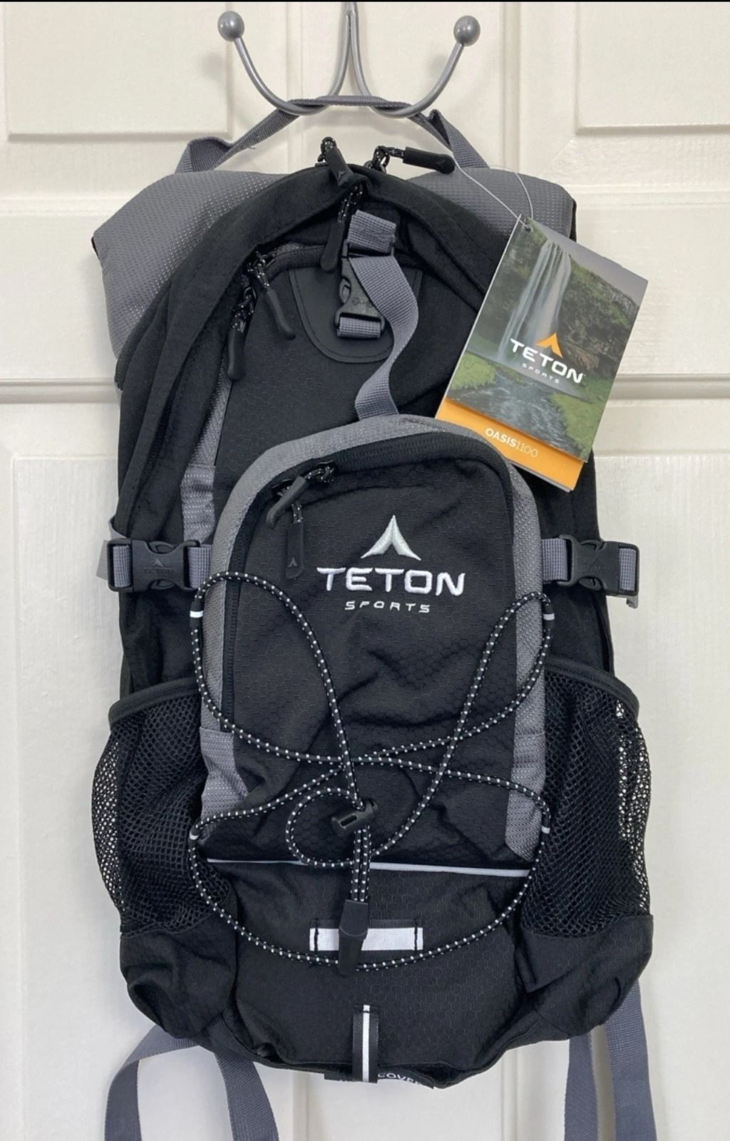 Новый велорюкзак Teton Oasis 1100 18литров, с резервуаром 2л и дождевиком
