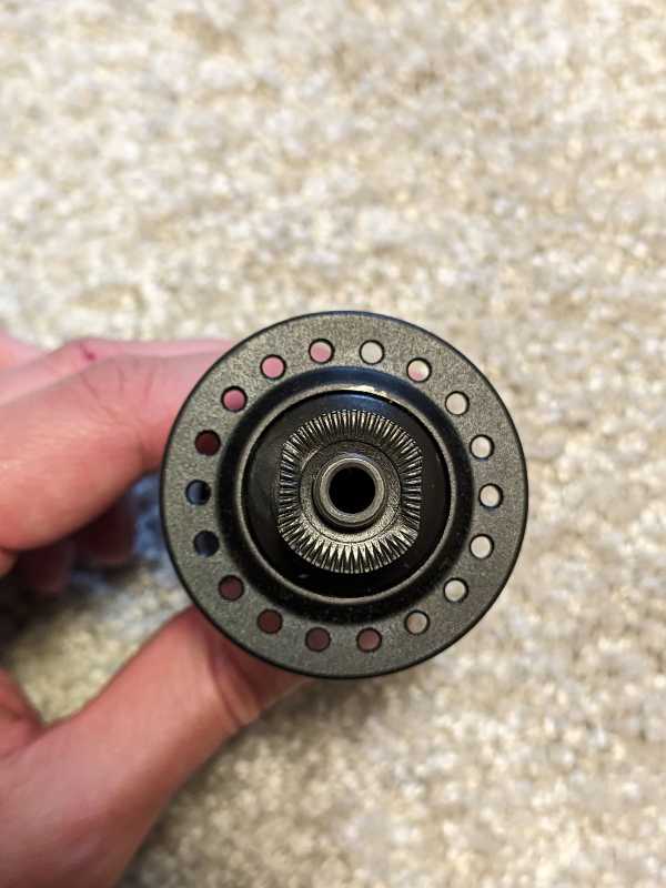Втулка передняя Shimano HB-T4000, 36H, V-Brake