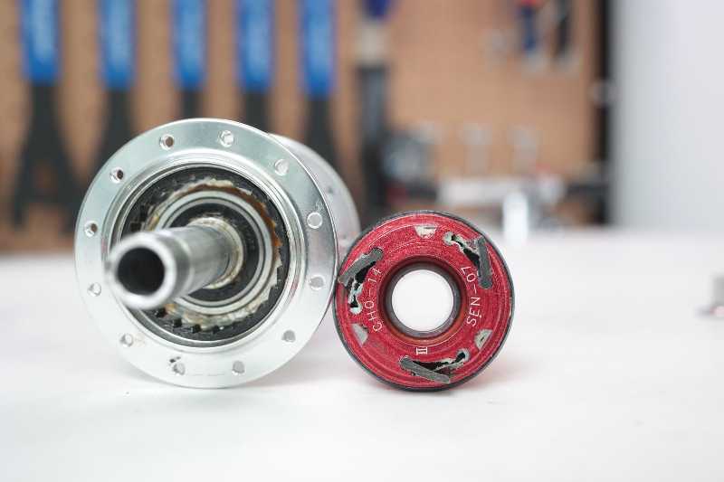 Задняя втулка SunRingle DirtyFlea 135mm QR 6 болтов 24 ДЫРКИ почти новая