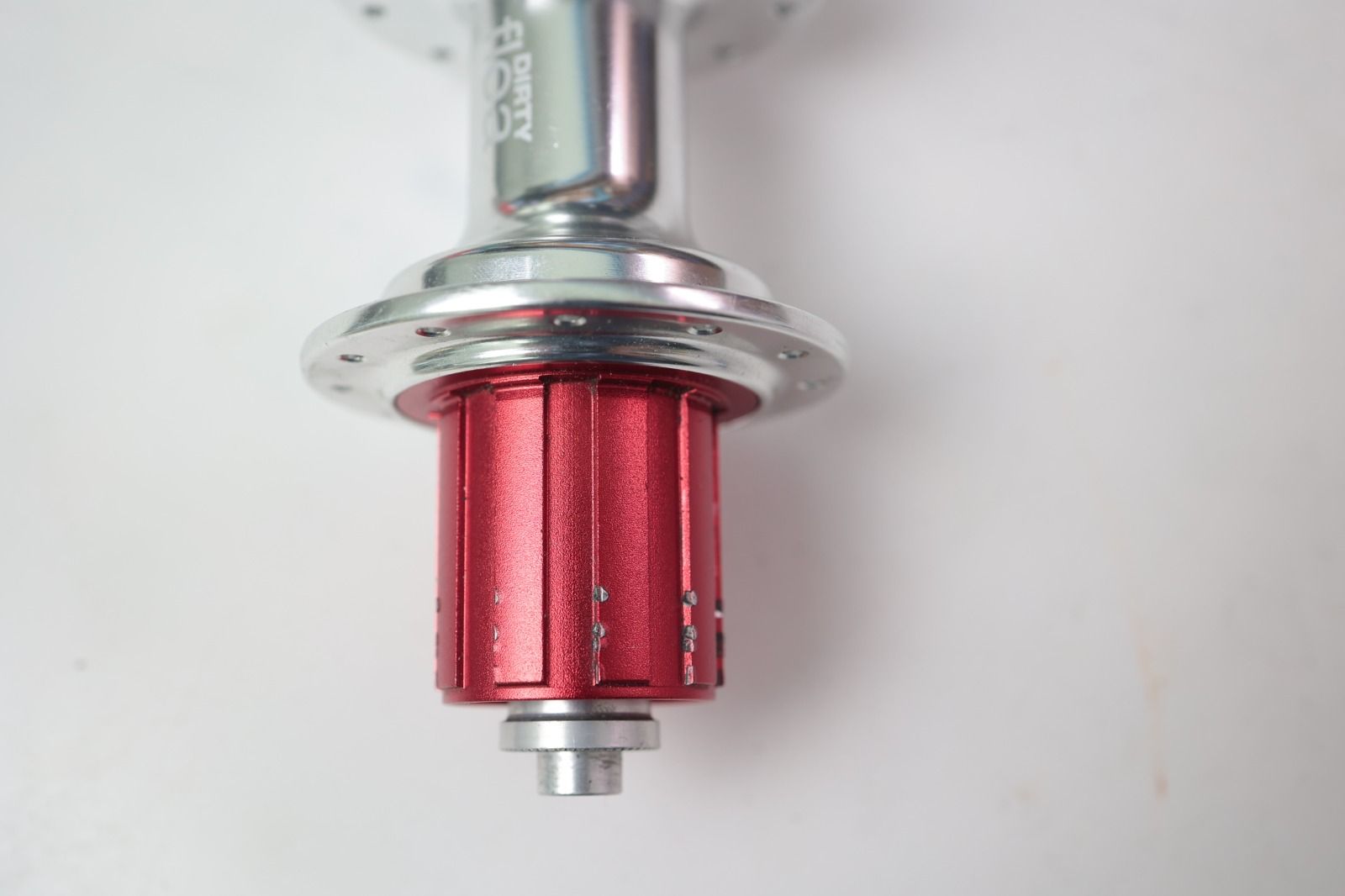 Задняя втулка SunRingle DirtyFlea 135mm QR 6 болтов 24 ДЫРКИ почти новая