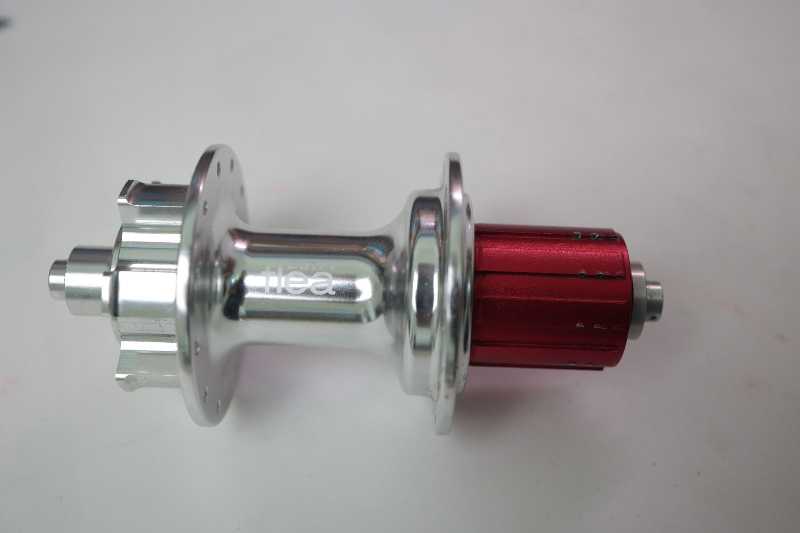 Задняя втулка SunRingle DirtyFlea 135mm QR 6 болтов 24 ДЫРКИ почти новая