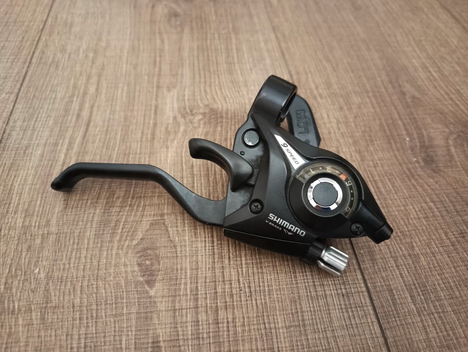 Манетка 9 ск. Shimano ST-EF51
