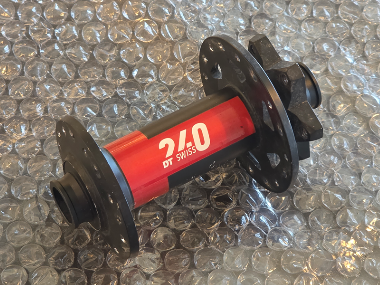 Передняя втулка DT SWISS 240 Boost 15X110mm