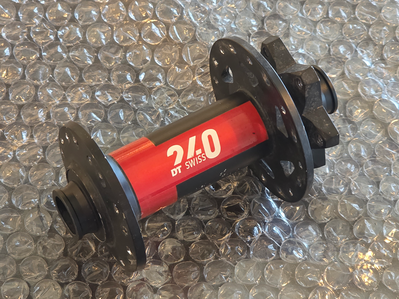Передняя втулка DT SWISS 240 Boost 15X110mm