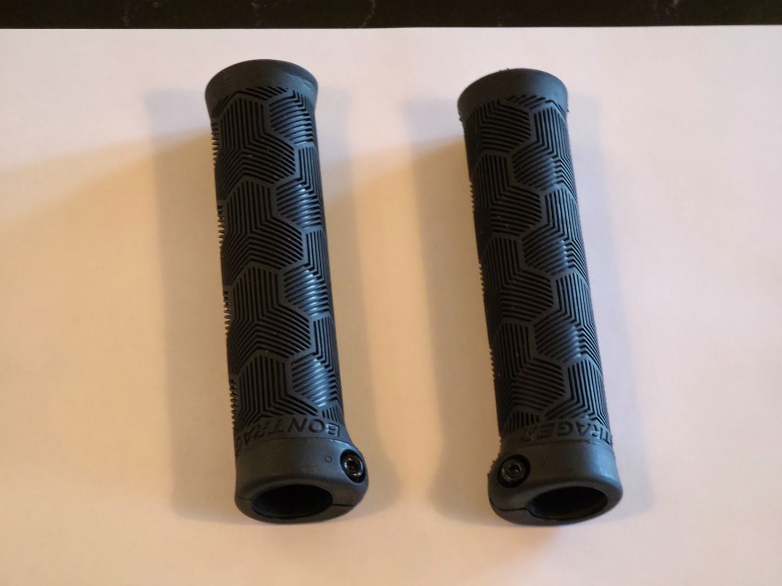 Грипсы Bontrager XR Trail Comp, с фиксатором