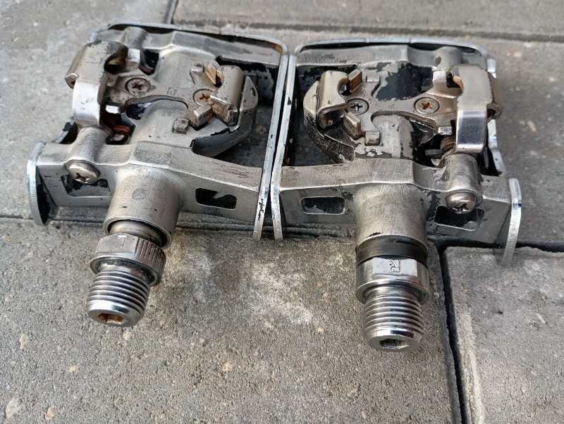 Контактные педали Shimano PD-M324