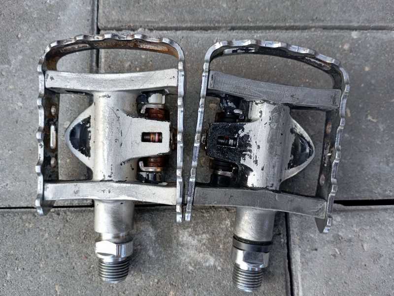Контактные педали Shimano PD-M324