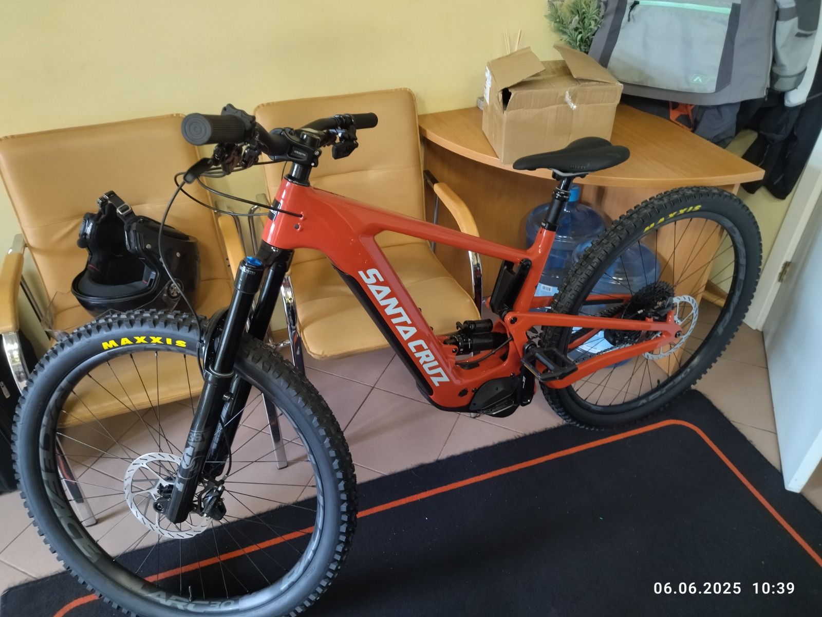 Santa Cruz heckler 9c