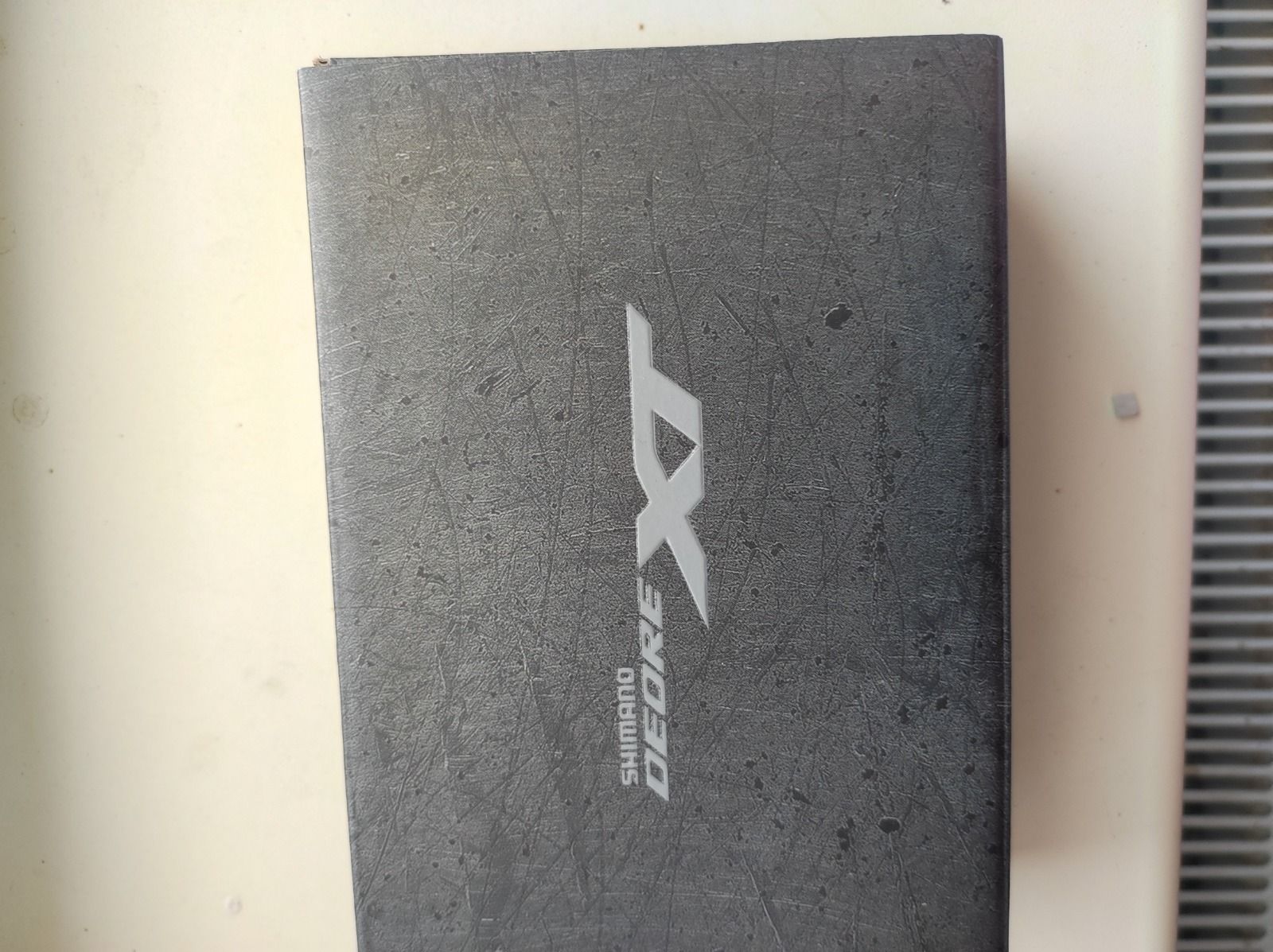 Контактные педали Shimano XT pd-m8100. Состояние на крепкую 9 пробег максимум 300 км.царапина т.к криво затаскивал в машину.