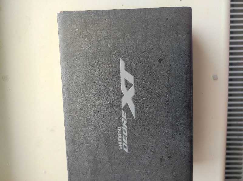 Контактные педали Shimano XT pd-m8100. Состояние на крепкую 9 пробег максимум 300 км.царапина т.к криво затаскивал в машину.