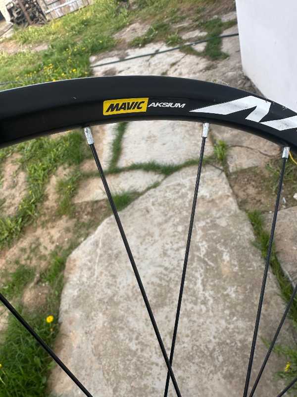 Mavic Aksium