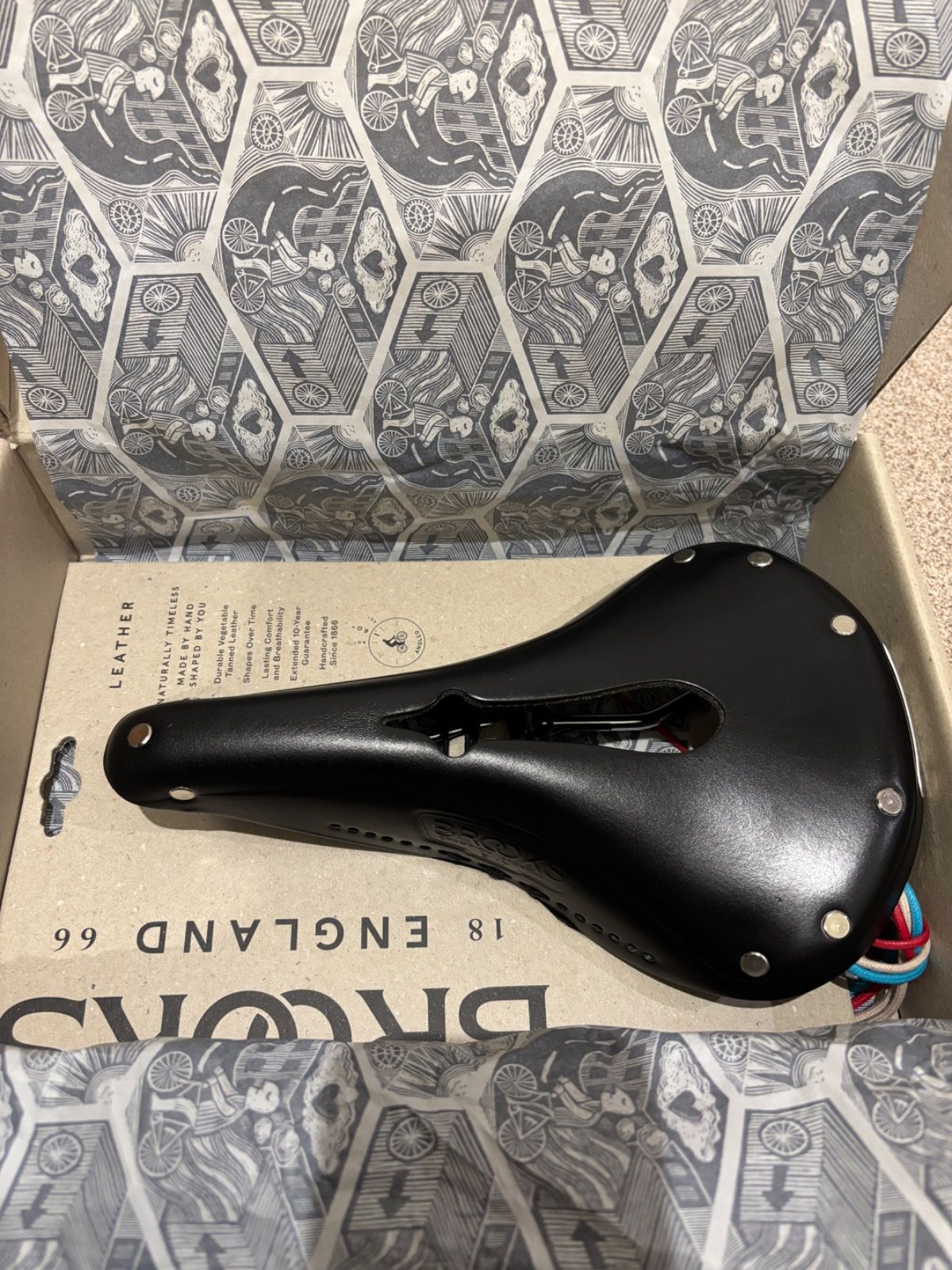 Седло Brooks B17 Carved