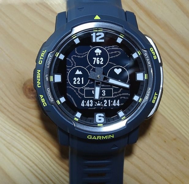 Garmin Instinct Crossover