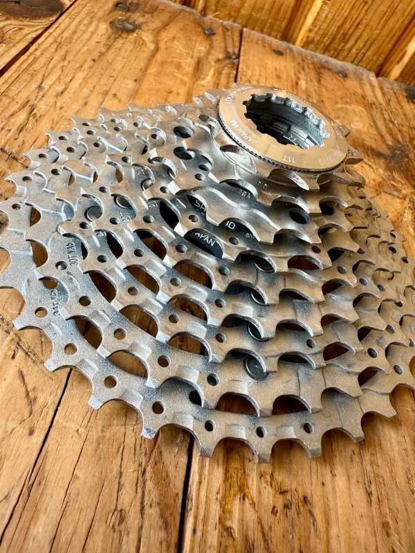 Shimano Deore XT 9s- кассета,цепь.