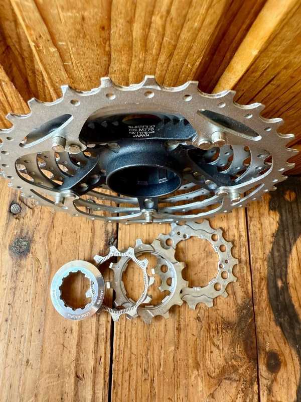 Shimano Deore XT 9s- кассета,цепь.