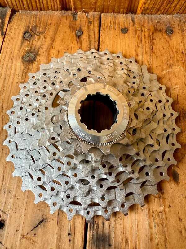 Shimano Deore XT 9s- кассета,цепь.