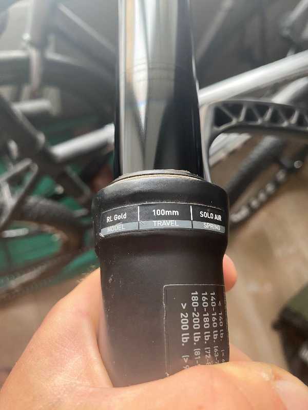 Вилка ROCK SHOX RECON GOLD 29 15/110
