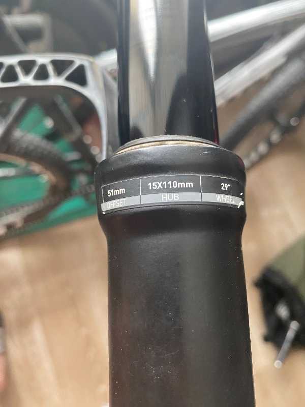 Вилка ROCK SHOX RECON GOLD 29 15/110