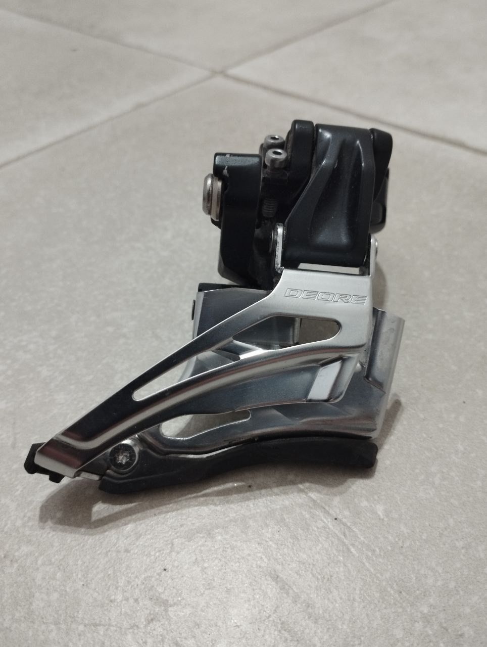Передний переключатель shimano DEORE FD-M618