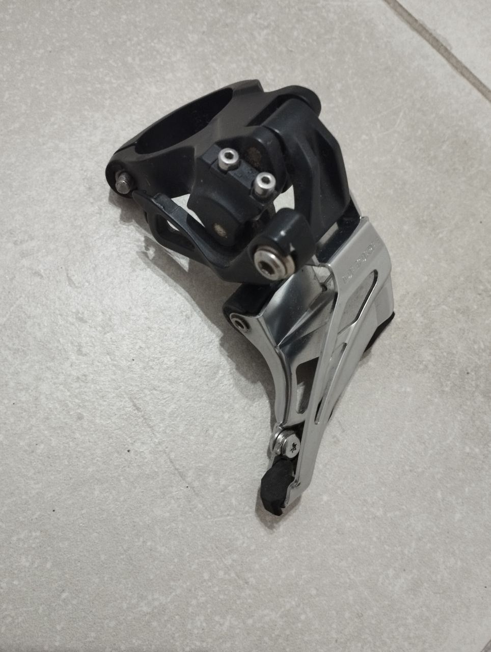 Передний переключатель shimano DEORE FD-M618