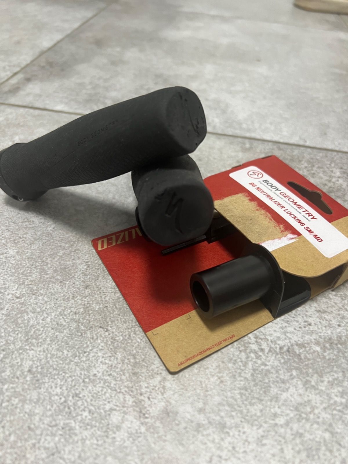 Грипсы Specialized BG Neutralizer Locking