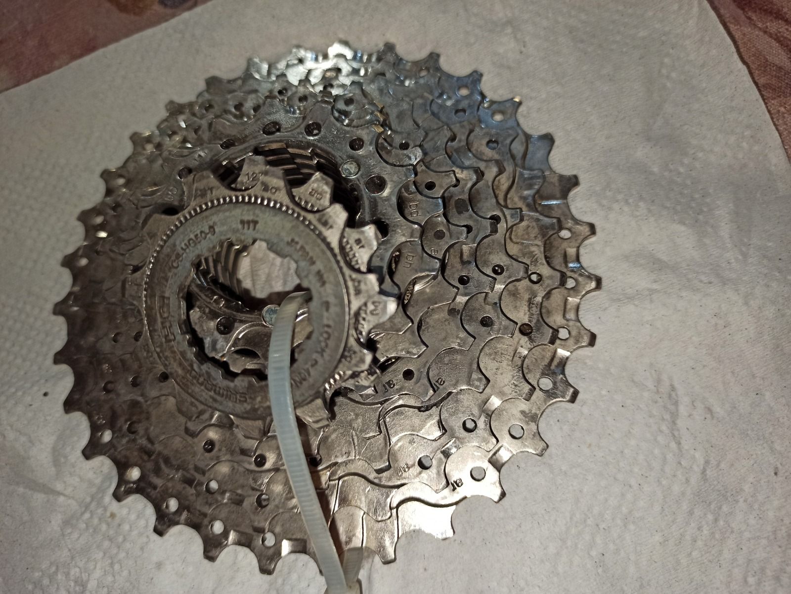2 Кассеты 9 (ск.) и трещотка 7 (ск.) Shimano.