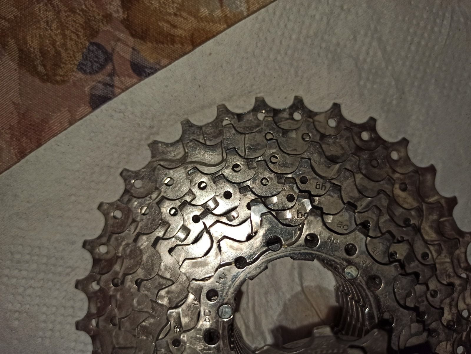 2 Кассеты 9 (ск.) и трещотка 7 (ск.) Shimano.