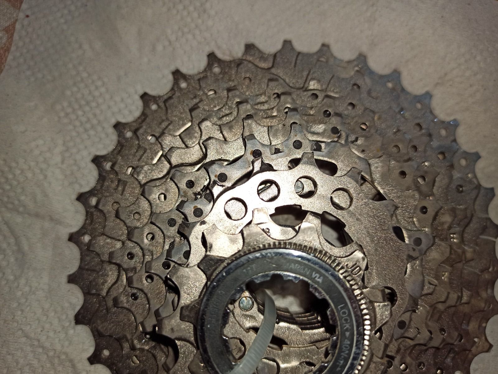 2 Кассеты 9 (ск.) и трещотка 7 (ск.) Shimano.
