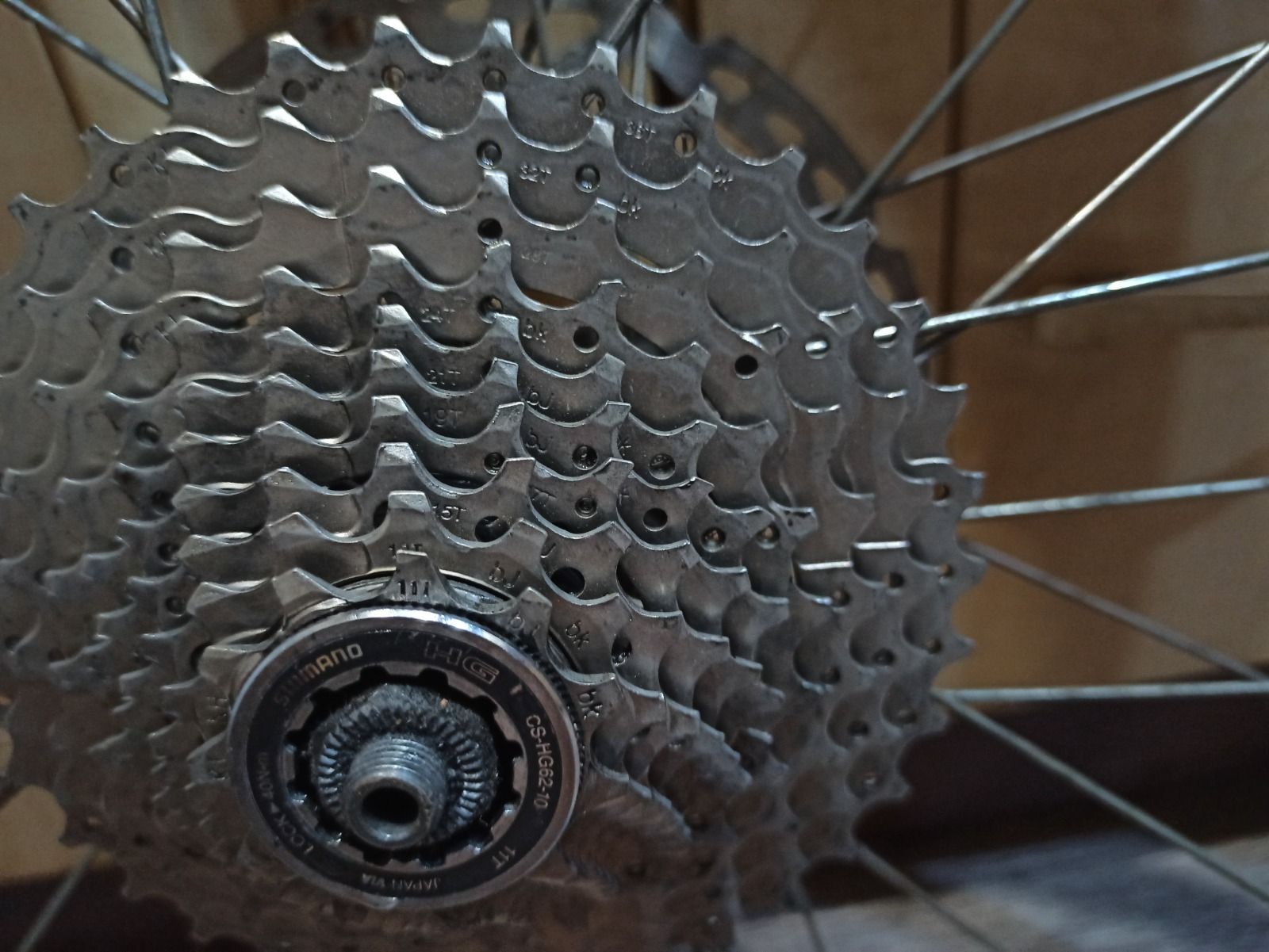 2 Кассеты 10 (ск.) и трещотка 7 (ск.) Shimano.