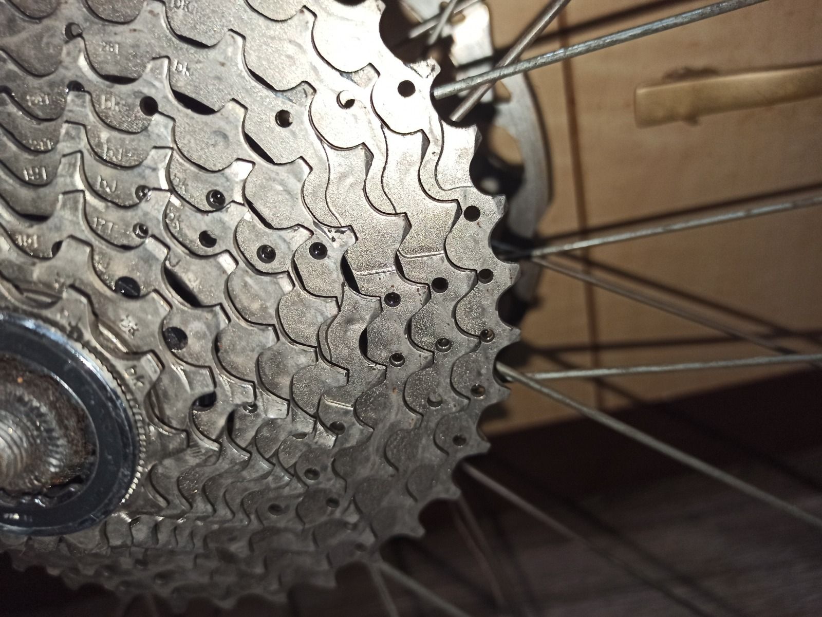 2 Кассеты 10 (ск.) и трещотка 7 (ск.) Shimano.