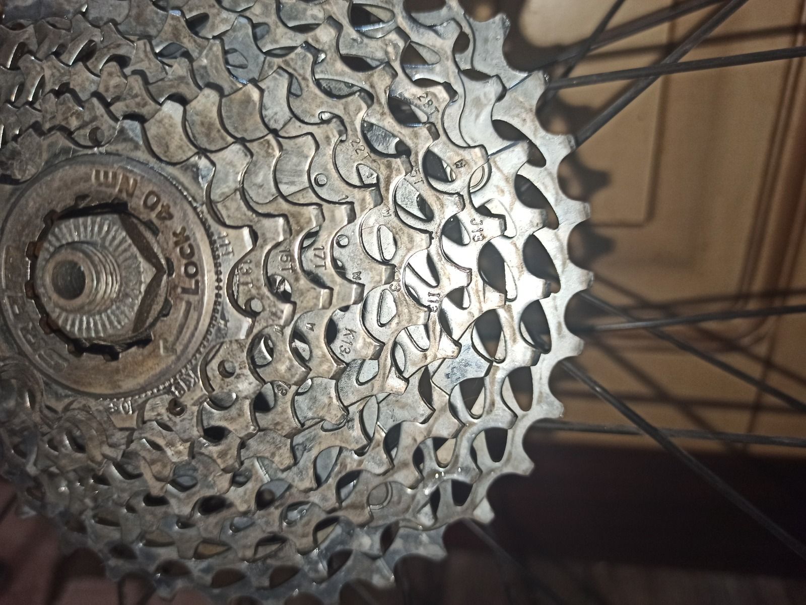 2 Кассеты 10 (ск.) и трещотка 7 (ск.) Shimano.