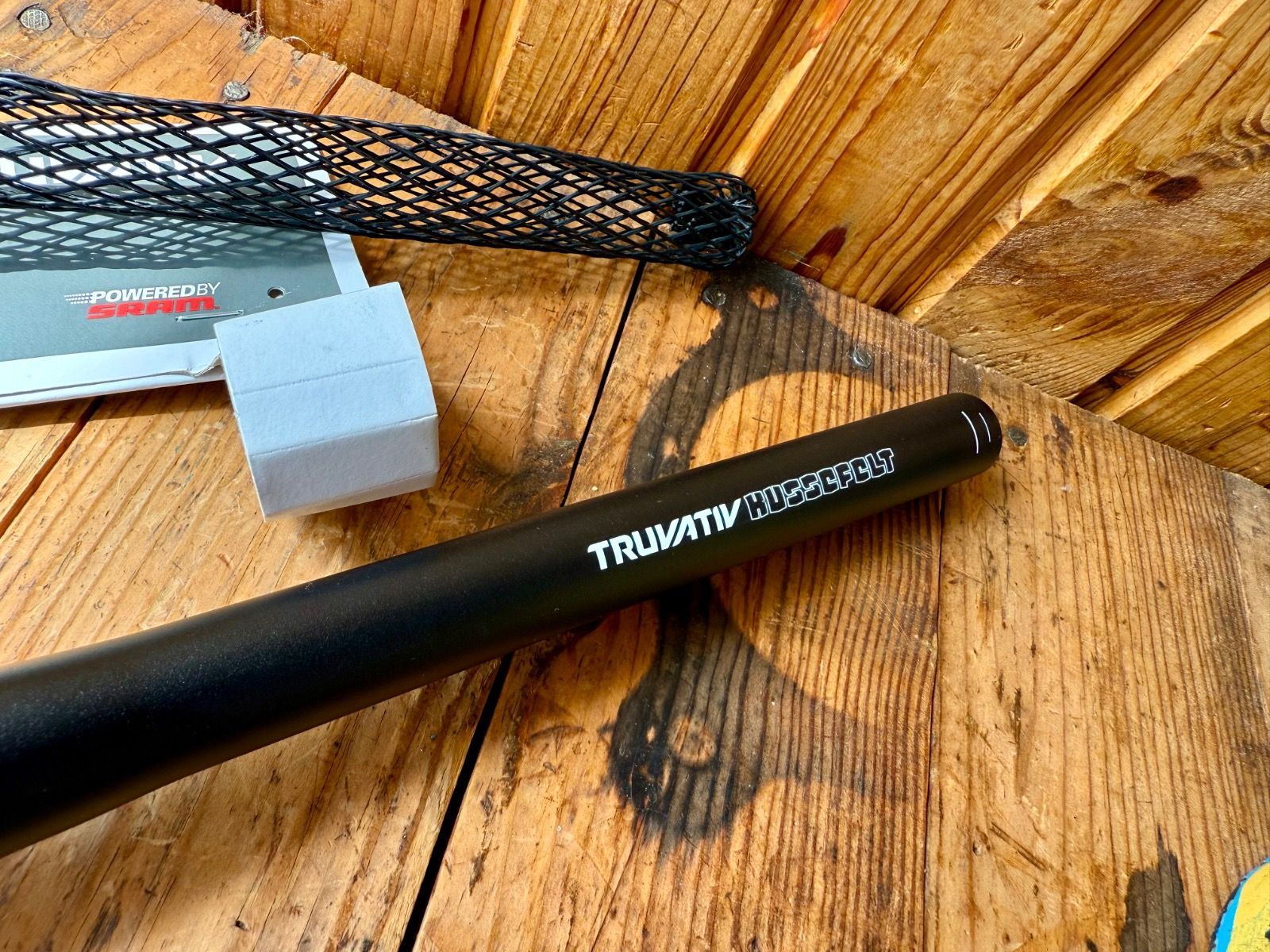 Руль Truvativ Hussefelt 700 + грипсы Truvativ в подарок!