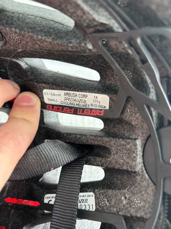 Шлем Specialized