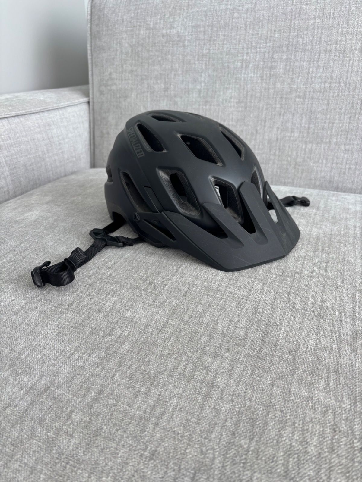 Шлем Specialized