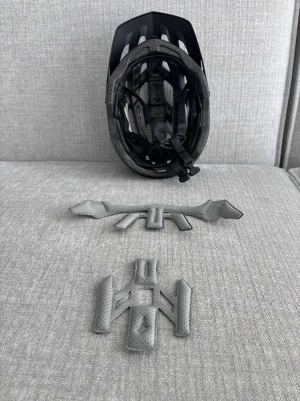 Шлем Specialized