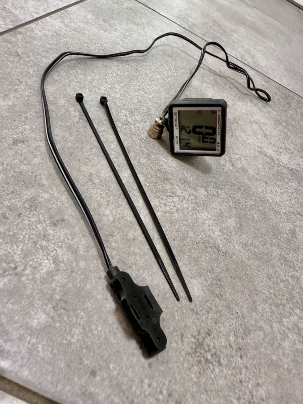 Велокомпьютер проводной Longus AX-3 (AX3)